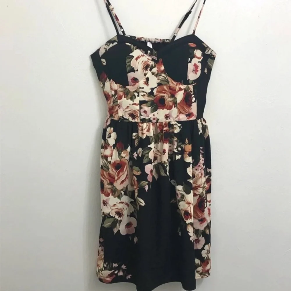 Floral Spring Dress - Picture 1 of 3